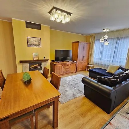 Two Charming In Trinity With Balcony And Free Parking By Flat Mаnager Appartement