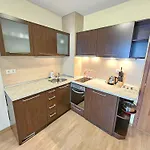 Two Charming In Trinity With Balcony And Free Parking By Flat Mаnager Apartment *