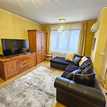 アパート Two Charming In Trinity With Balcony And Free Parking By Flat Mаnager