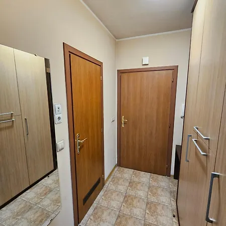 Two Charming In Trinity With Balcony And Free Parking By Flat Mаnager アパート